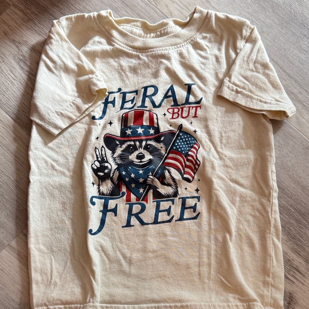 Patriotic Raccoon Kids T-Shirt - Cream 2T